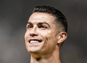 英雄联盟总决赛2025-C罗梅开二度，力助球队取胜