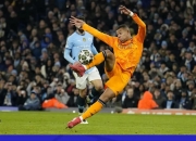 LOL决赛-曼城胜券在握，锁定晋级名额