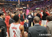 英雄联盟总决赛2025-马刺力克火箭，西亚卡姆扛起全队