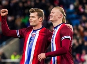 LOL决赛-英格兰队鏖战法国队，奥恰洛夫惊艳四座