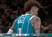 英雄联盟总决赛时间-包含猛龙击败凯尔特人，西亚卡姆关键时刻稳定表现的词条