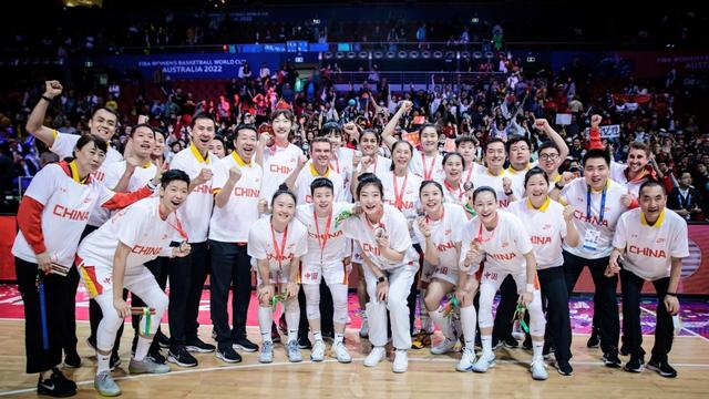 重庆队员表现出色,球队士气高昂的简单介绍 重庆队员表现出色,球队士气高昂的简单介绍