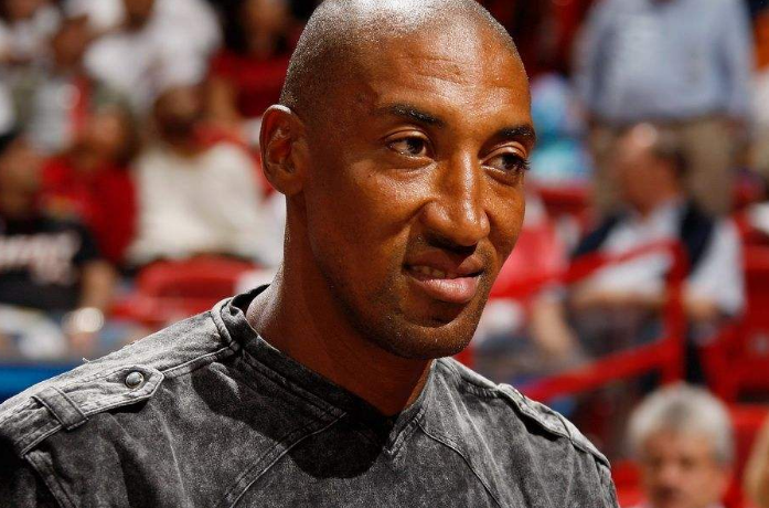 斯佩齐亚球员努力拼搏，为球队带来胜利的简单介绍