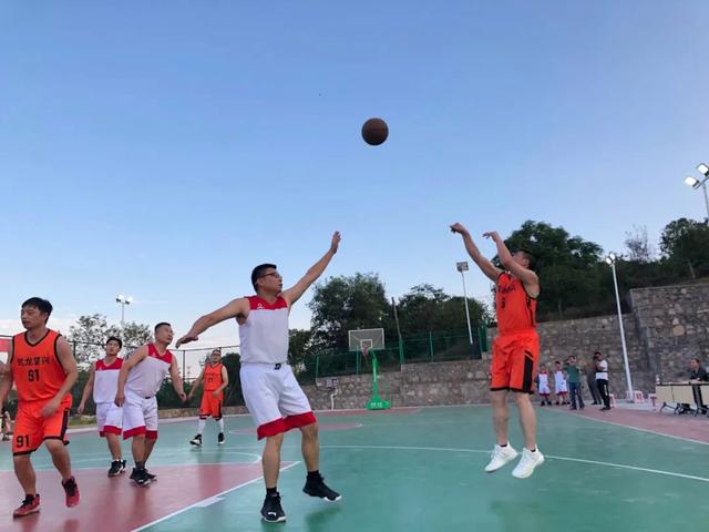 包含激烈角逐引围观,赛况扣人心弦,不容错过的词条 包含激烈角逐引围观,赛况扣人心弦,不容错过的词条