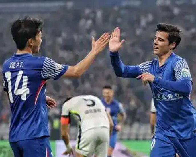 英超球队迎战中超对手,双方实力悬殊 英超球队迎战中超对手,双方实力悬殊