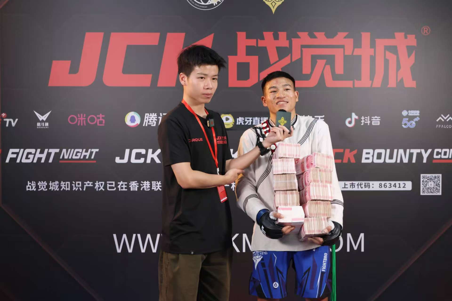 拳击赛程公布，焦点大战一触即发的简单介绍