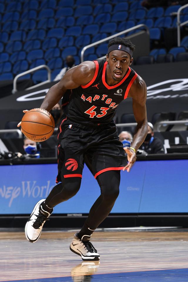 关于四川队碾压魔术,范弗利特高光表现的信息 关于四川队碾压魔术,范弗利特高光表现的信息