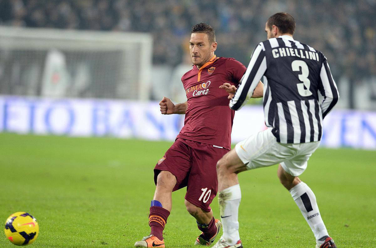 帕尔马遭遇连败,保级形势不容乐观 帕尔马遭遇连败,保级形势不容乐观