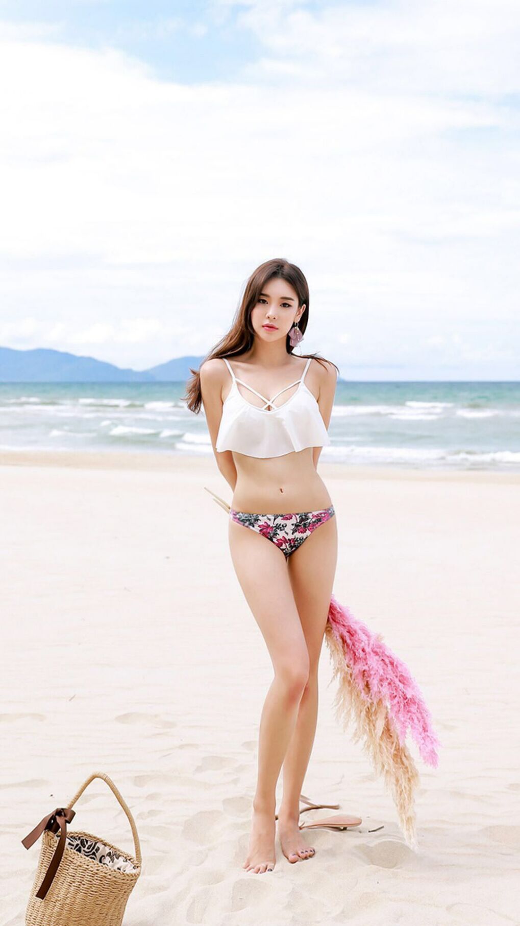 哈利伯顿改穿银黑战袍?一则来自平行宇宙的篮球讯息